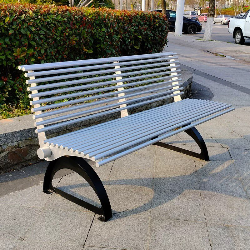 Bench with tubes in stainless or galvanized steel 